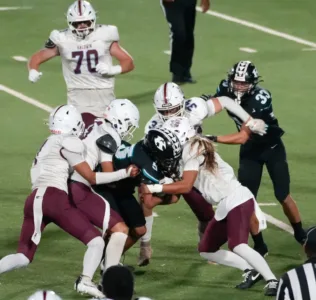 MIL football: Baldwin rallies past King Kekaulike, 18-15